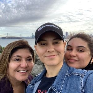 Meet your Posher, Sarina